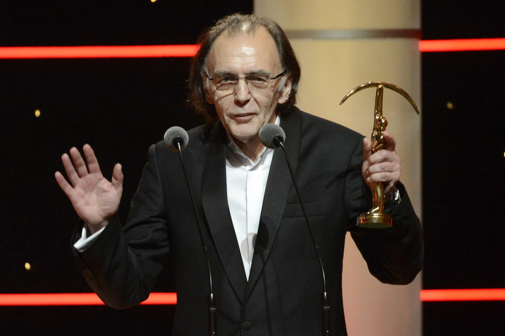 Budapest, 2014. december 5. A zeneművészet kategóriában Prima Primissima Díjjal elismert Sztevanovity Dusán dalszövegíró, dramaturg, zenész a díjátadó gálán Budapesten, a Művészetek Palotájában 2014. december 5-én. MTI Fotó: Kovács Tamás