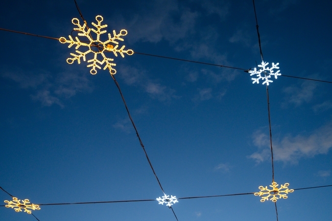 Ünnepi fények Székesfehérváron karácsony második napján, 2019. december 26-án. MTI/Vasvári Tamás 