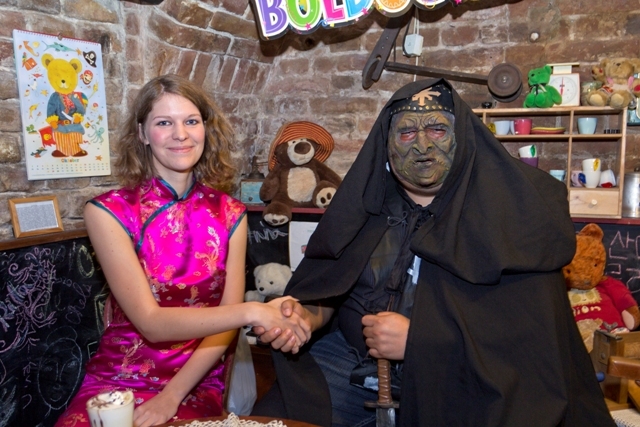 Tangl_Edit: Talk about politics with an Orc