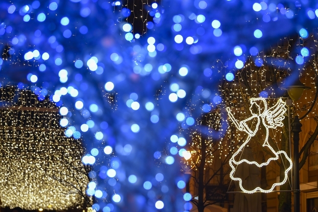 Ünnepi fények a debreceni Simonffy utcában karácsony második napján, 2019. december 26-án. MTI/Czeglédi Zsolt 