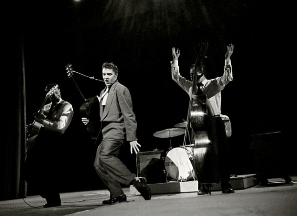 Elvis élő show-ja a new yorki CBS stúdióban - Fotó: vanityfair.com