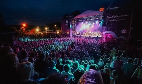 Félidőhöz érkezett a jubileumi Művészetek Völgye – még öt napig tart a kulturális ünnep