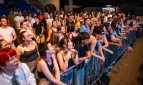 'Aki madarat szeret, ne kalitka legyen' - Elefánt koncert a büki Atriumban
